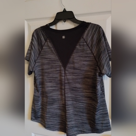 Tek Gear Nylon Like Top - Picture 6 of 10